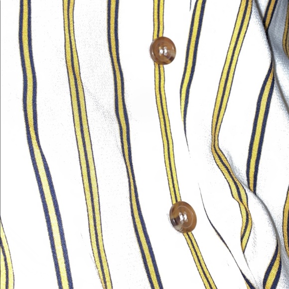 Maurices plus size stripe button cold shoulder top XL - Picture 4 of 6